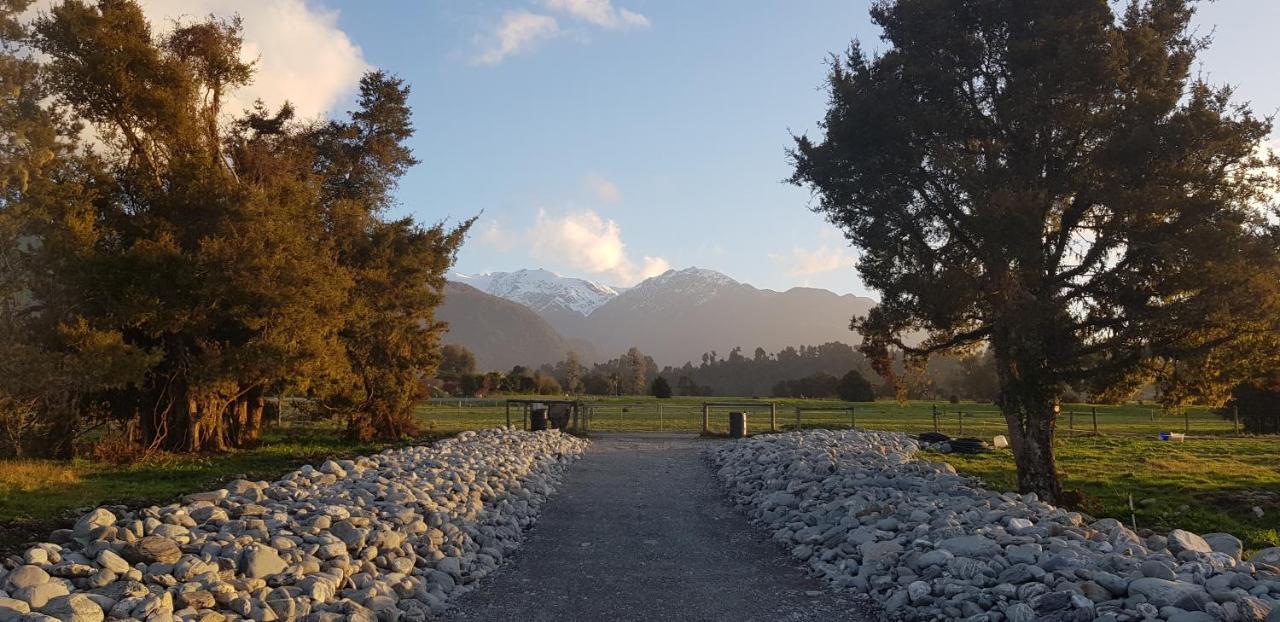 Cosy Cabin In The Paddocks - Breakfast Included Franz Josef Exterior photo